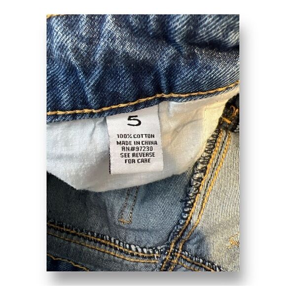 Almost Famous Distressed Straight Jeans Size 5 - Picture 9 of 9